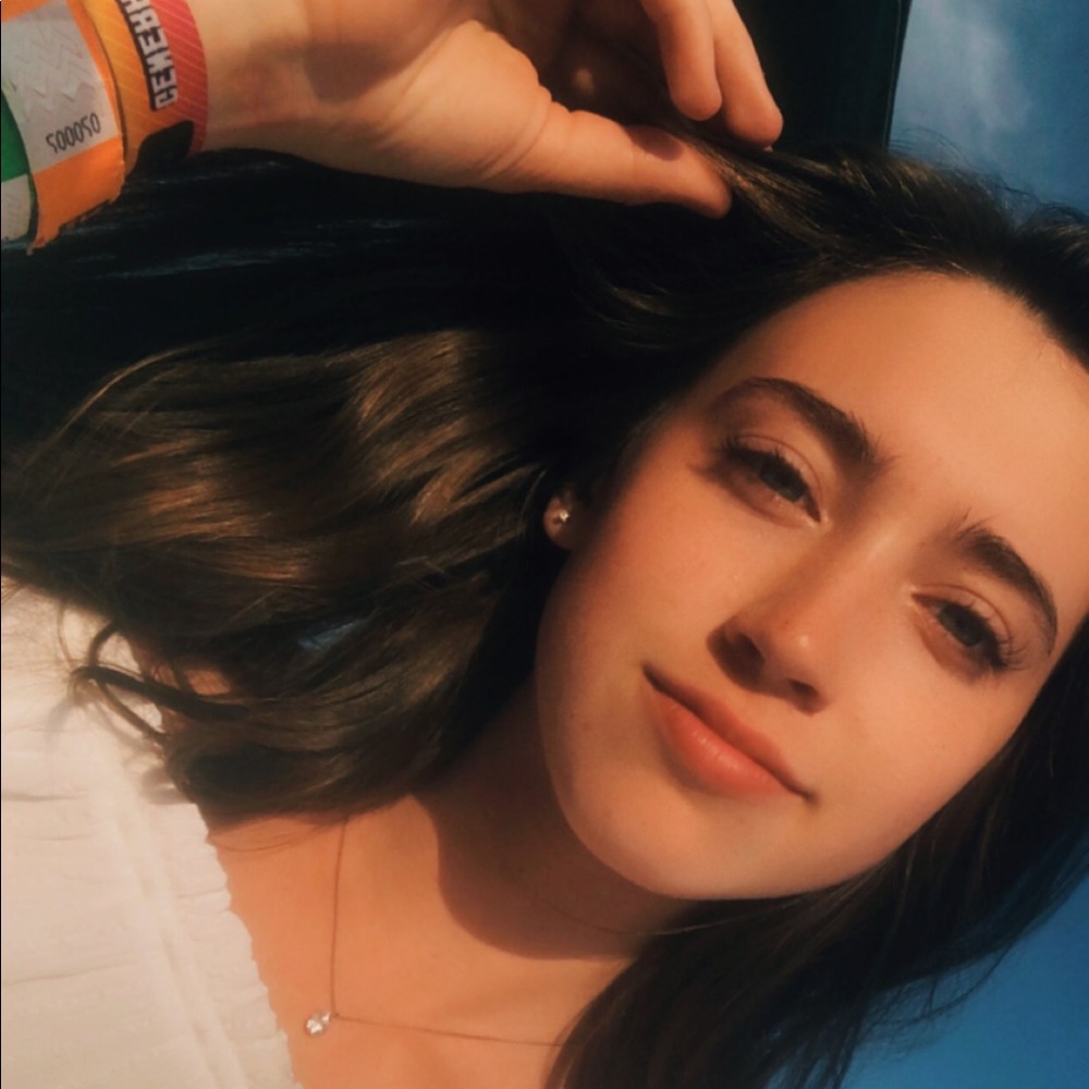 Meet your Posher, Maia